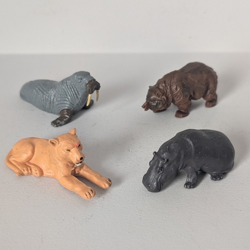 70s britains zoo animal models - zoo,