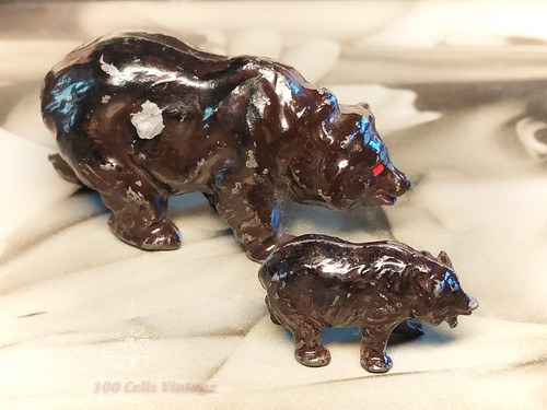 Bear and cub vintage britains - bear,